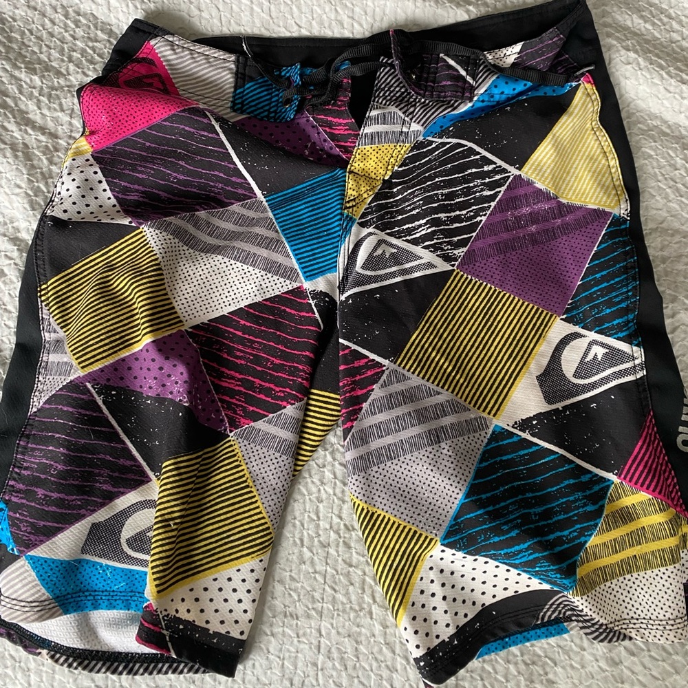 Quicksilver Mens Boardshorts, Size 30